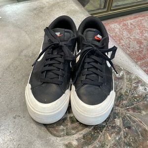 Court Legacy Lift Nike